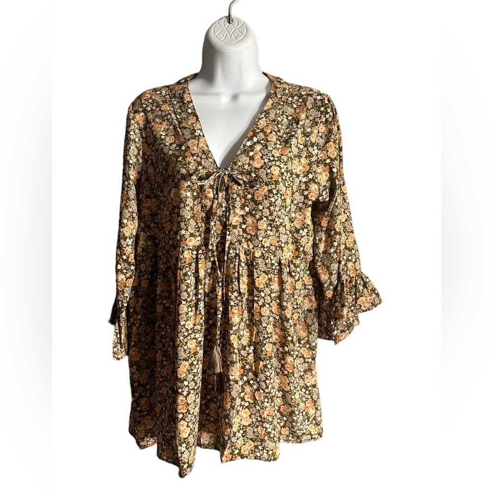 NWT.  S/M Sacred Threads Blouse  BL/RD7.  222265/2